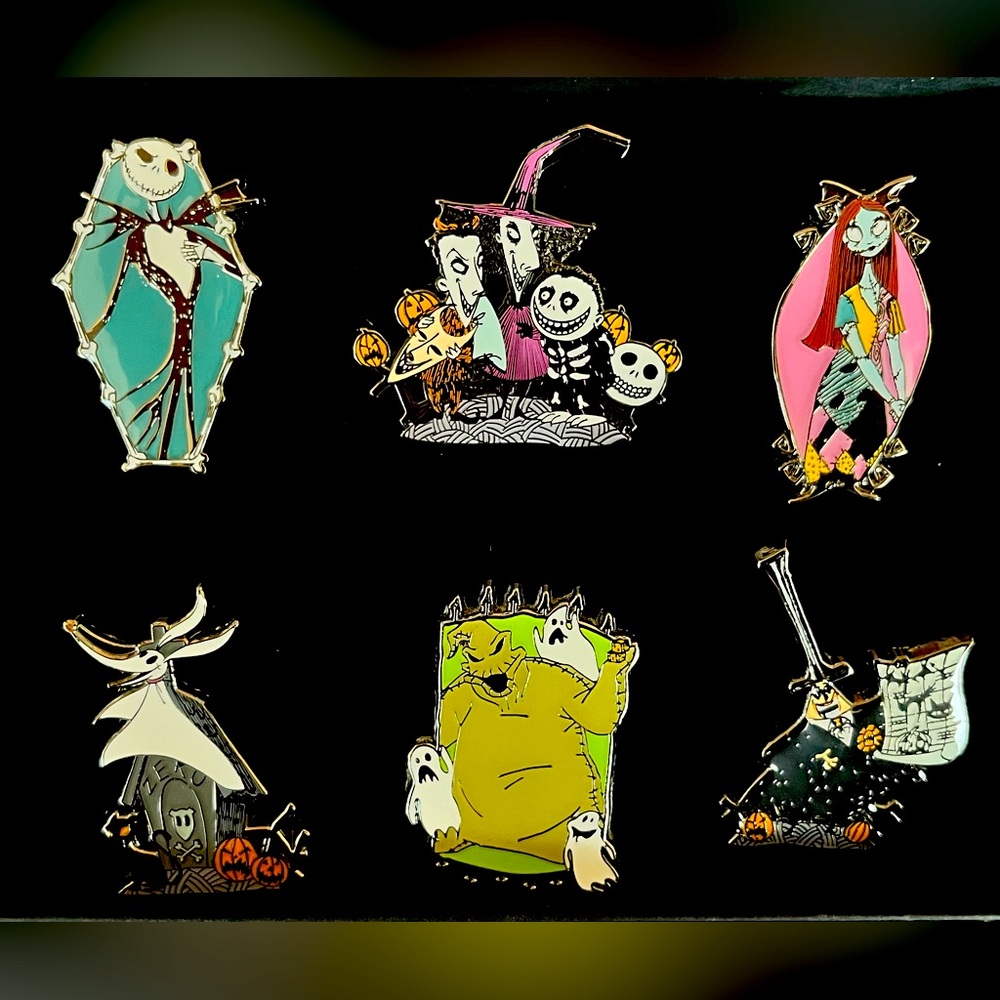 Loungefly Nightmare Before Christmas Classic Character Enamel Pin - Mayor N w/B - Picture 5 of 6